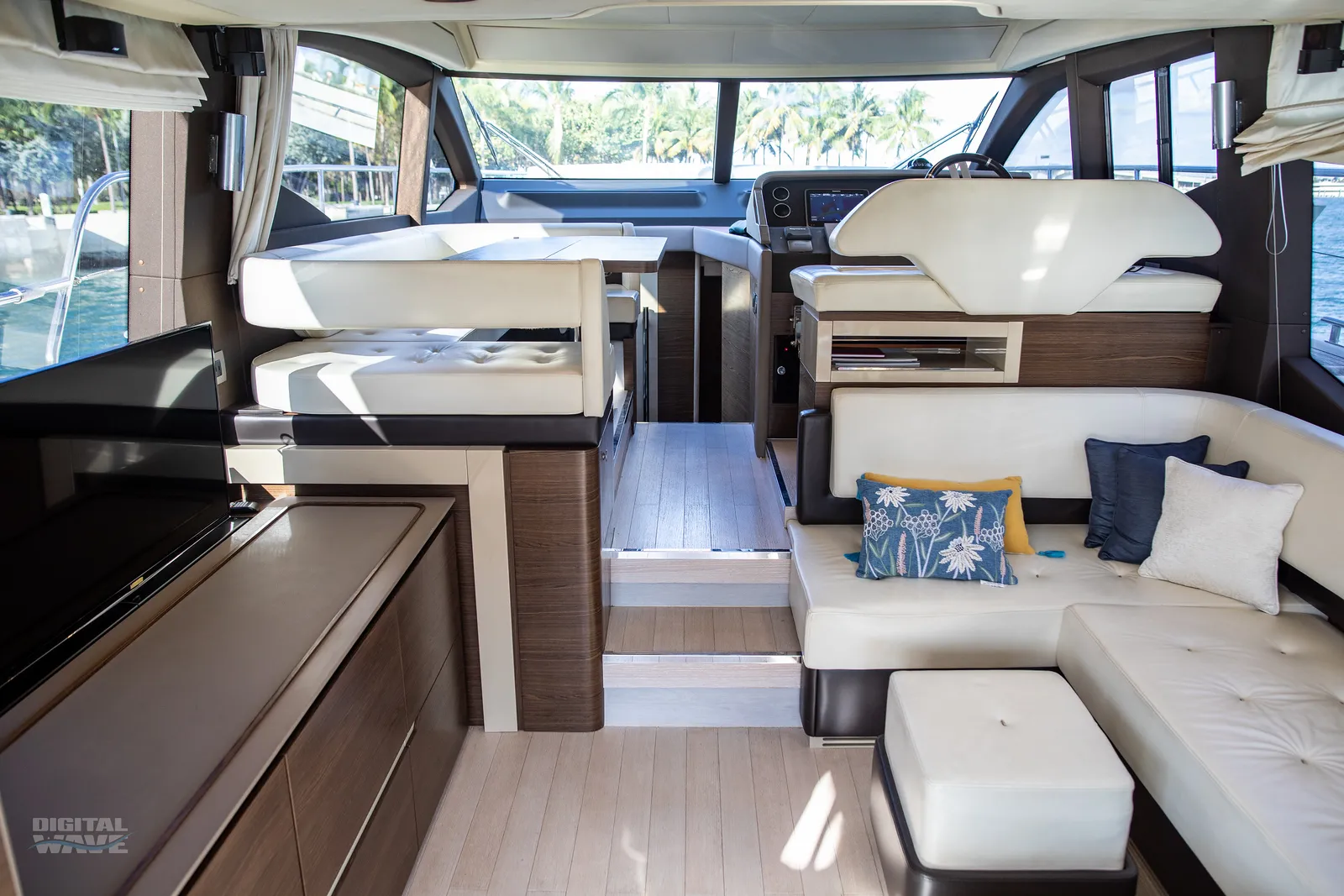 Azimut lounge