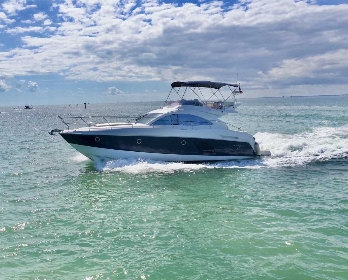 52' Beneteau image 3